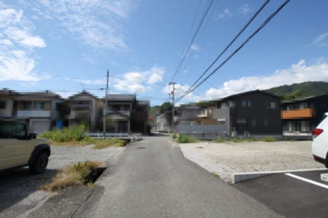 一宮東町4丁目　建築条件付き　売土地　の前面道路含む現地写真|【一方】南側