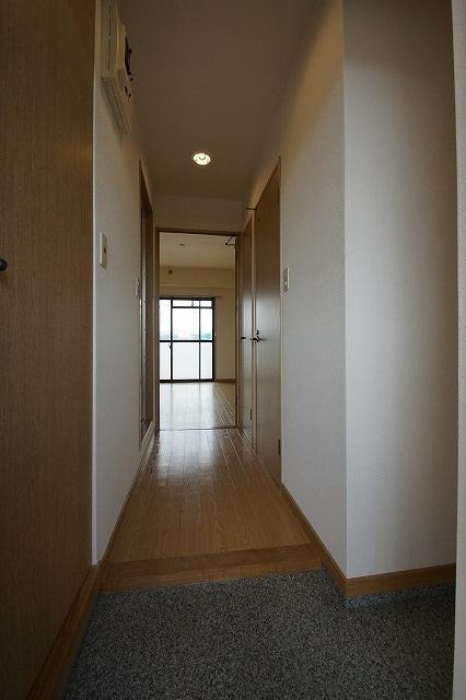 福岡市南区三宅３丁目の賃貸マンションの玄関|物件の画像11