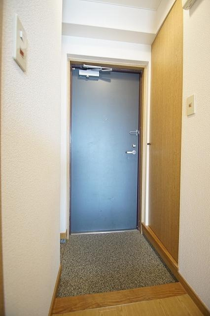 福岡市南区三宅３丁目の賃貸マンションの玄関|物件の画像6