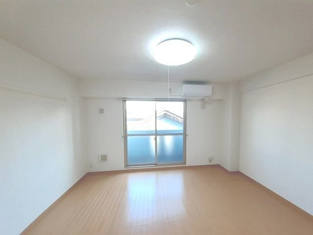 ラハイナ　コートの内装|中はこのようになっています