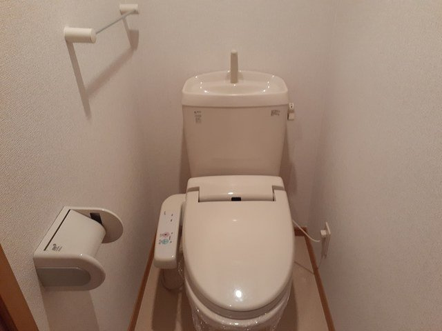 ラハイナ　コートのトイレ|落ち着いたトイレです