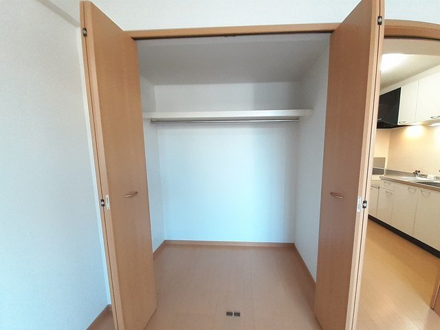 ラハイナ　コートの収納|ちょっとした収納スペースも充実しています