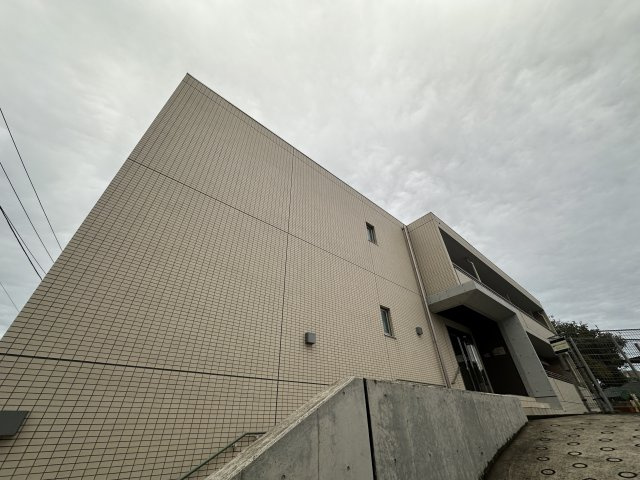 川崎市麻生区上麻生５丁目の賃貸マンションの外観