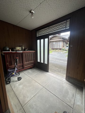 中古住宅　牧野町3丁目の玄関