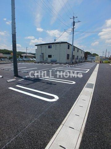 パークアクシス藤岡・Ｃの駐車場|当社、チルホームのHPもご覧ください(^^)/物件情報多数♪