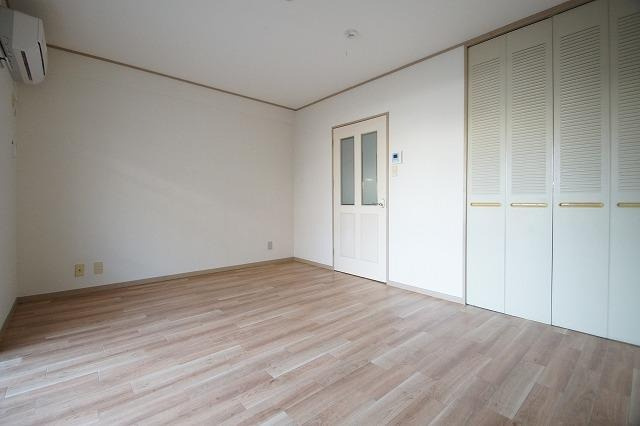 福岡市城南区南片江５丁目の賃貸マンションの居間・リビング|物件の画像3