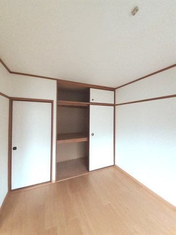 エルディム川西の収納