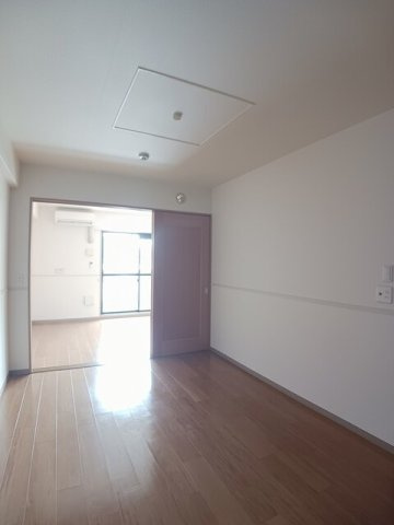 サンライズ　新池の居間・リビング