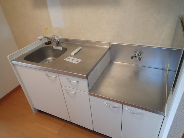 本州東海ビルのキッチン