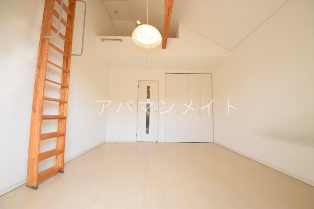 【寝室】 | 小雀レジデンス | 寝室にぴったりのお部屋です