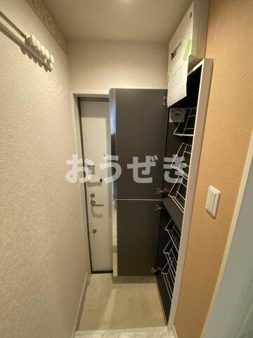 ユナイト南太田レディマーガレットの玄関