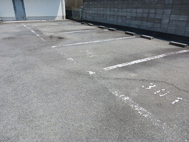 マリッチ白浜の駐車場