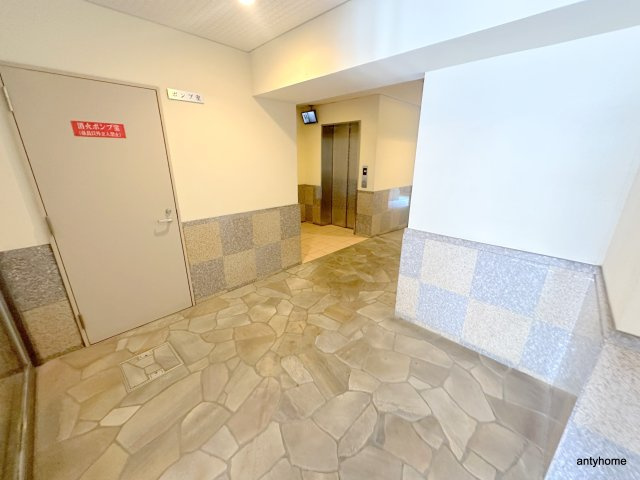 フリージア　仲介手数料無料のロビー