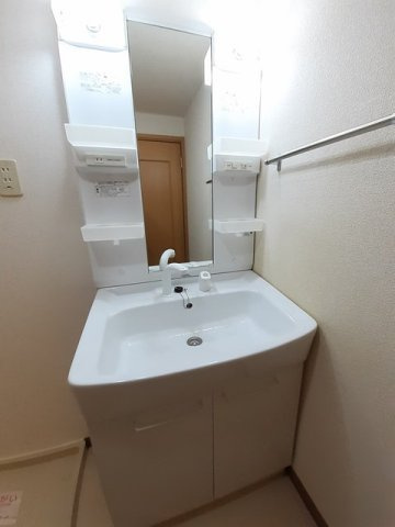 フォンテーヌＡの洗面所|広い洗面スペース