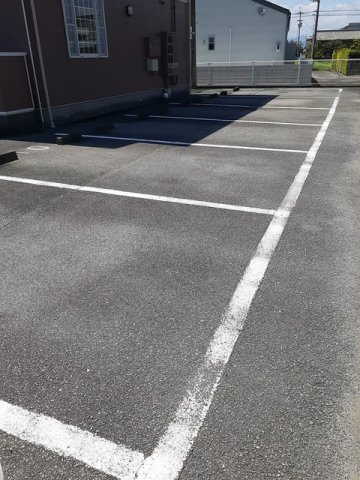 フォンテーヌＡの駐車場|駐車場があります