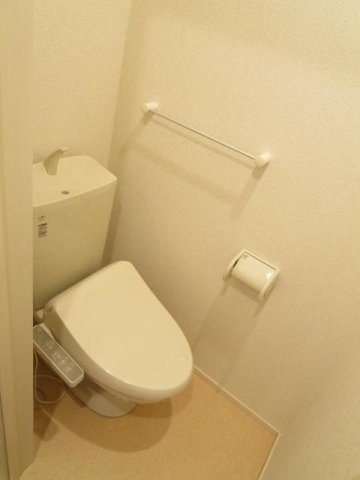 フランメゾン南沖洲Ａのトイレ|コンパクトで使いやすいトイレです