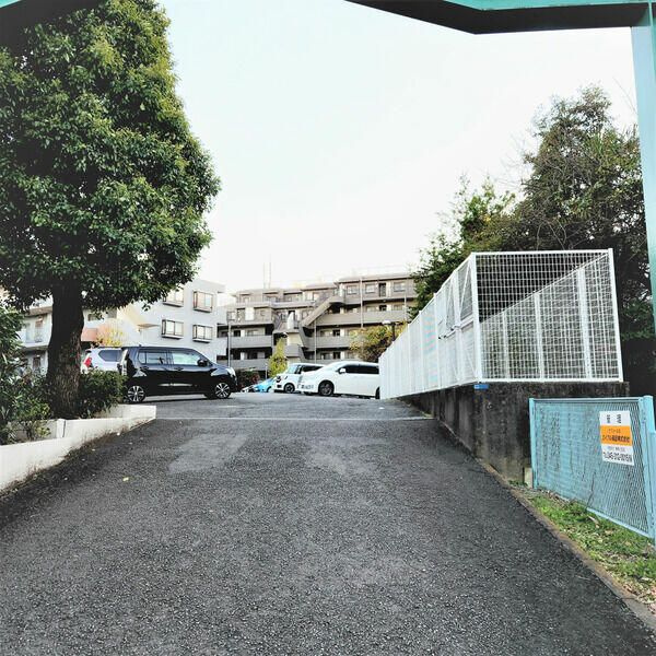 Ｗｅｓｔ　Ｄｕｋｅの駐車場