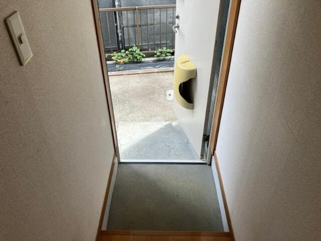 ヒルズアゼリアウエストⅡの玄関