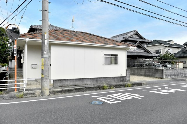 岡山市東区瀬戸町下　中古戸建の外観|外壁塗装済みです。