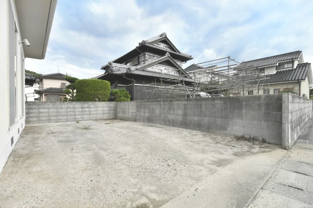 岡山市東区瀬戸町下　中古戸建の駐車場|駐車スペース２台分あります。