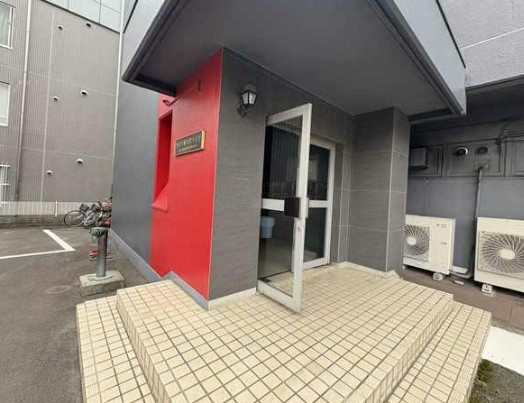 サクマ東大宮ハイツのエントランス