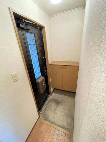 ドミール神垣の玄関