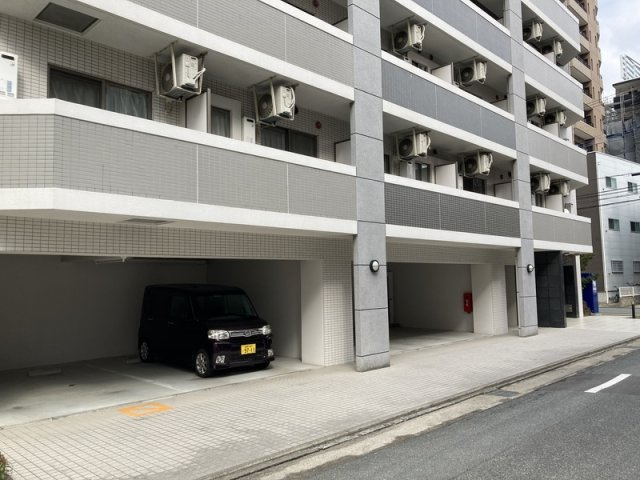アクアシティ日赤通の駐車場