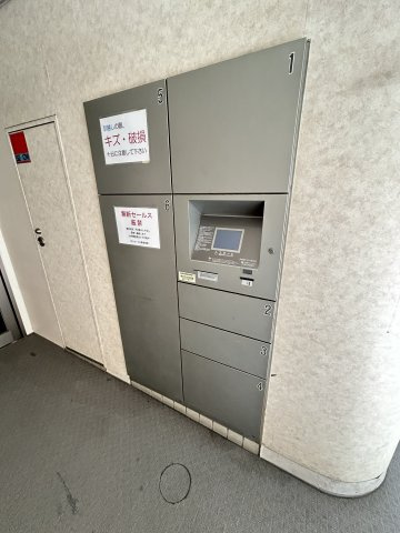 オンコート九条のロビー