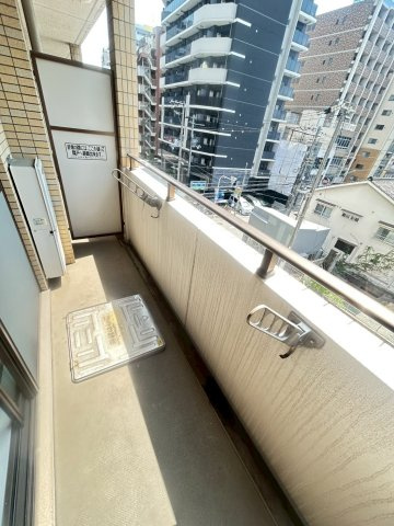 KAISEI本町東のバルコニー