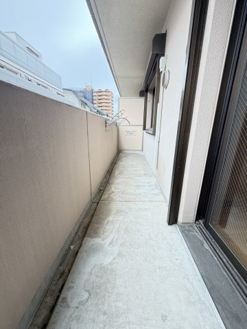 メトロポリタンのバルコニー
