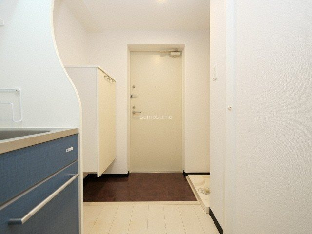 ラシュレエグゼ夕陽丘の玄関