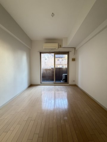 プレサンス上町台東平の寝室