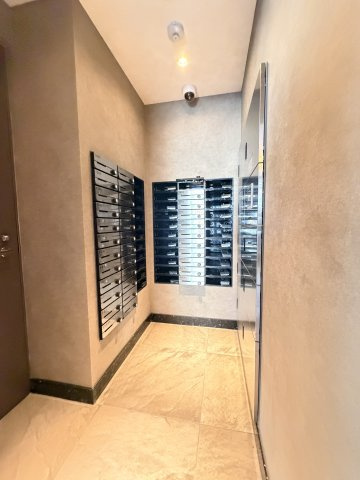 S-RESIDENCE神戸みなと元町aloのロビー