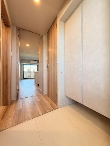 S-RESIDENCE神戸みなと元町aloの玄関