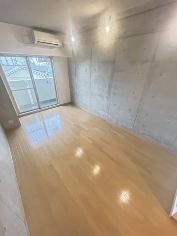 R4の居間・リビング