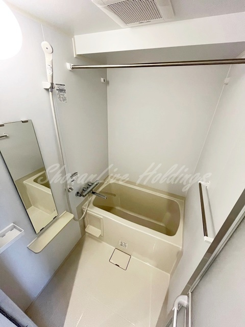 横浜市中区長者町９丁目の賃貸マンションの浴室