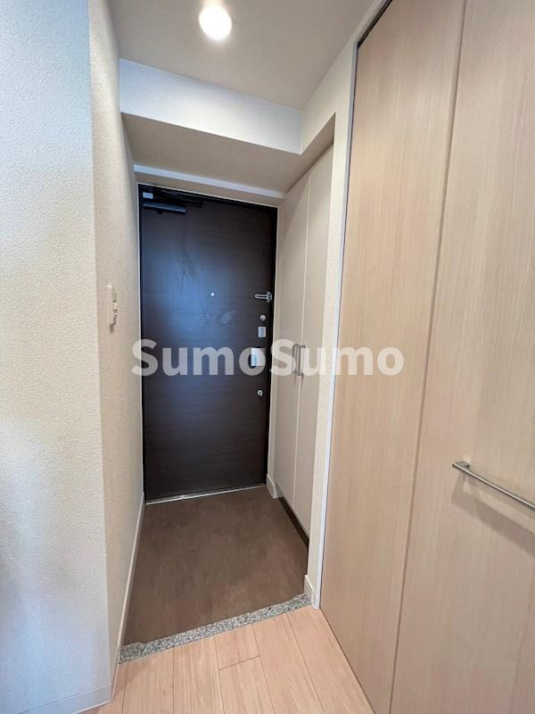 プレサンス難波元町の玄関
