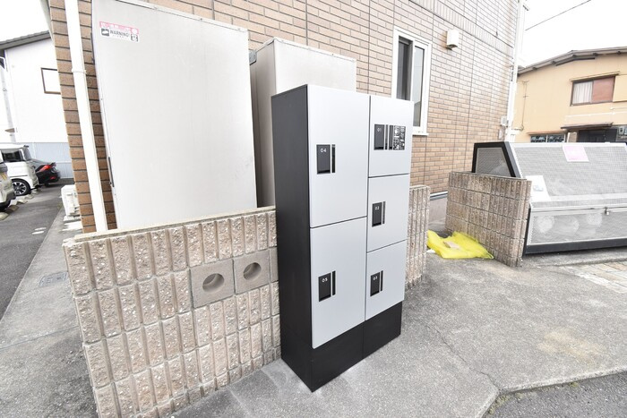 ロイヤルパークス林町 C棟|宅配ボックス