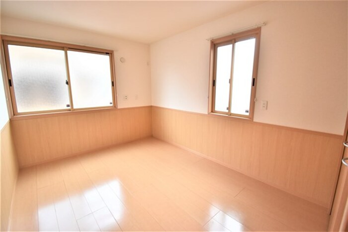 ロイヤルパークス林町 C棟の洋室|北洋室６帖
