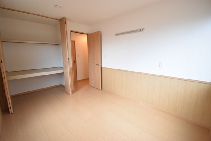 ロイヤルパークス林町 C棟の洋室|北洋室６帖