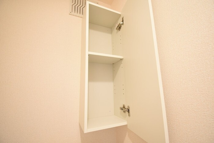 サンクチュアリのトイレ|トイレ収納棚