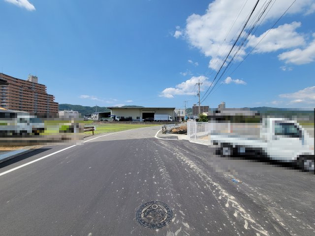 ライフフィールド山崎北NTⅢの前面道路含む現地写真