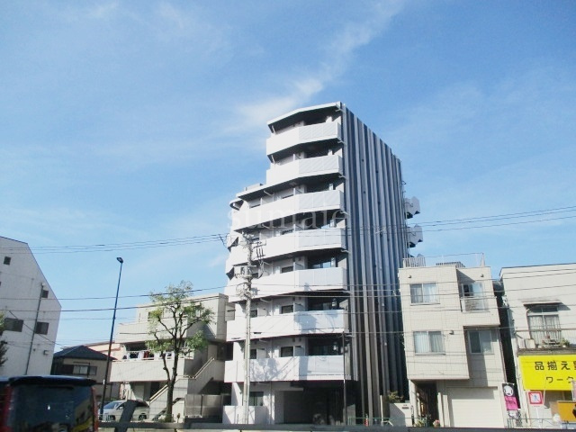 ベルシード東十条ツインズBの外観|RC構造で8階建てです。