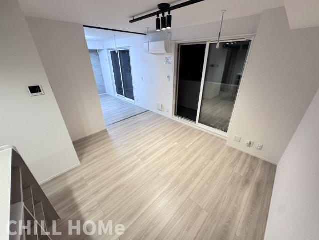 D-ROOM並榎町の居間・リビング|他社様掲載物件もまとめてご紹介、ご案内可能です(^^)/