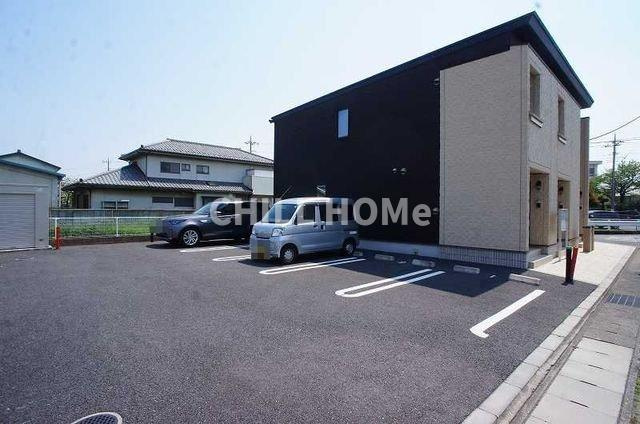 エクラの駐車場|当社、チルホームのHPもご覧ください(^^)/物件情報多数♪