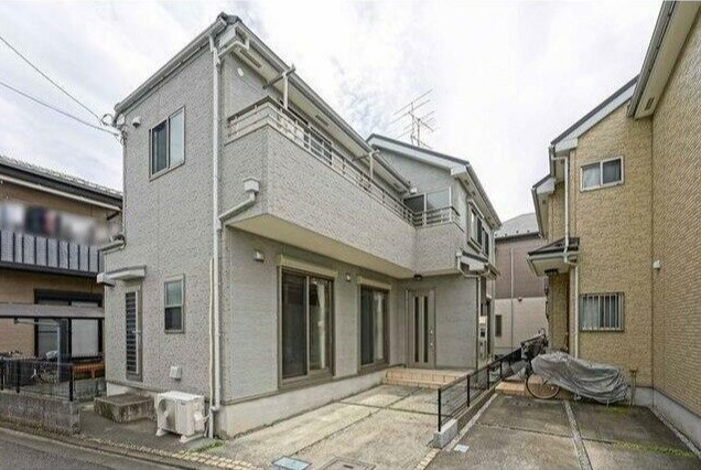 新川町2丁目貸家の外観