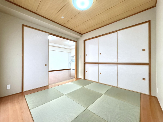 ロイヤルガーデン栗林公園前の子供部屋|子供部屋