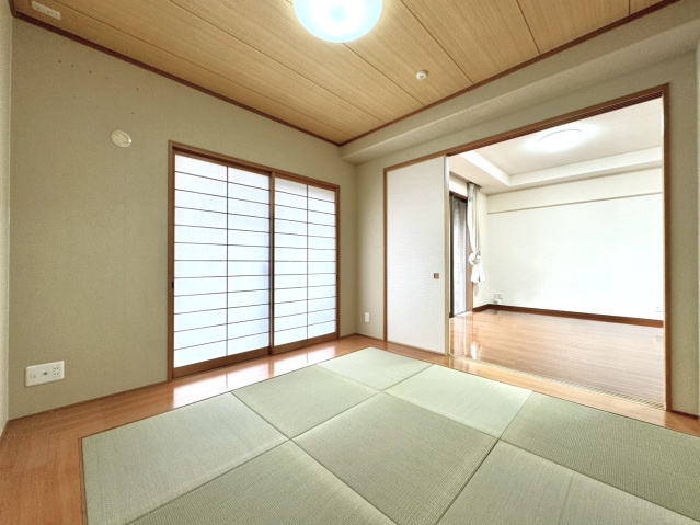 ロイヤルガーデン栗林公園前の子供部屋|子供部屋
