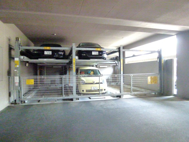 ロイヤルガーデン栗林公園前の駐車場|駐車場