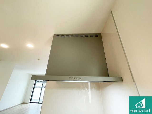 ■茨木市西福井　新築一戸建ての設備|汚れにくいスロットフィルタでお手入れラクラク！ＬＥＤ照明付き！